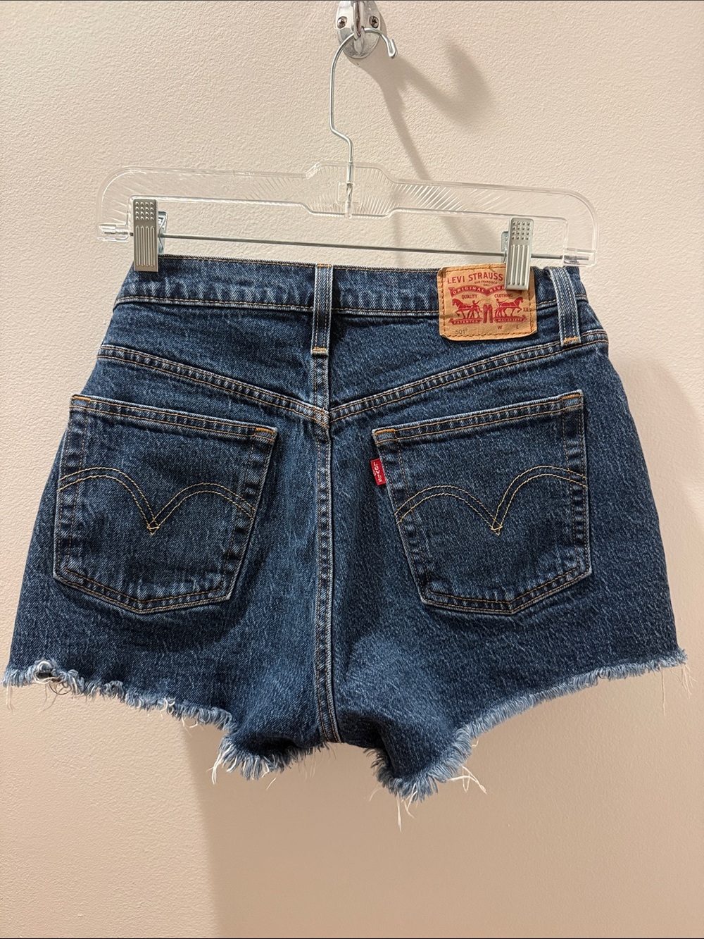 Levi’s High-Waisted 501 shorts W28